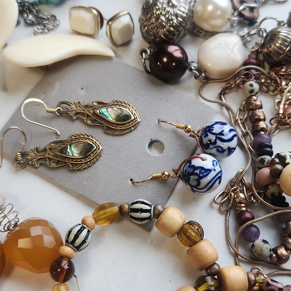 Great Resell 50+ Piece  Jewelry Lot Mostly Modern/SOME Vtg(Costume Type)